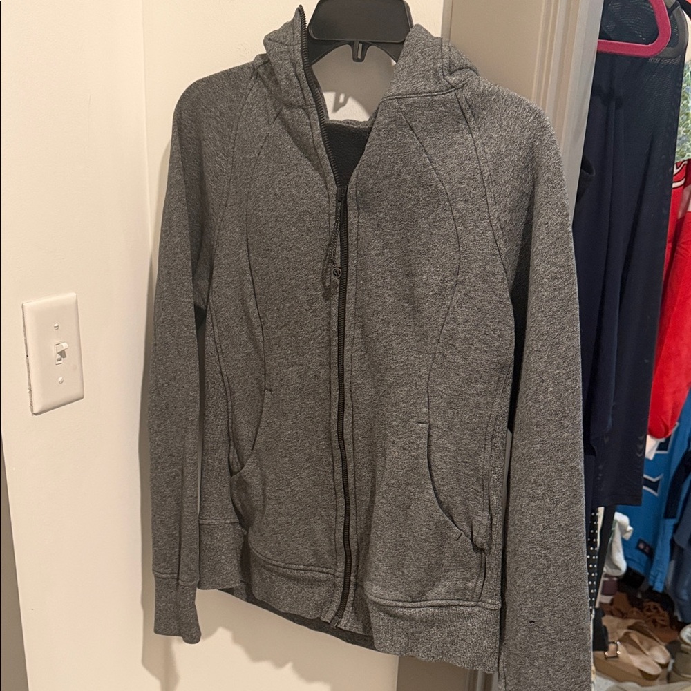 Lululemon Gray/Black Scuba